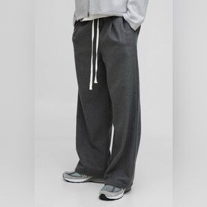 BoohooMAN Elasticated Waist Wide Leg Wool Look Pleated Trousers